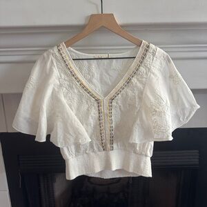 Embroidered V-Neck Flutter Sleeve Top - White Small EUC